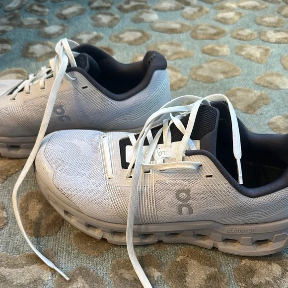 On Running Athletic Shoes White CloudGo - Picture 2 of 5